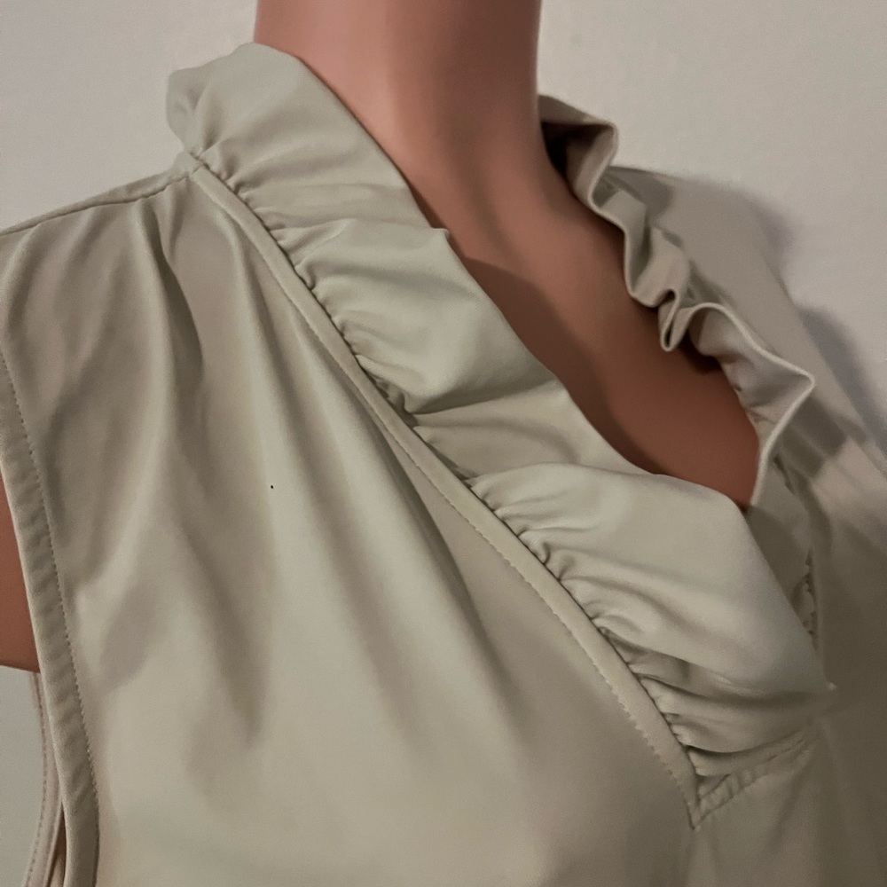 Lulu-B Sleeveless Ruffle V-Neck Blouse - Cream - Picture 4 of 6